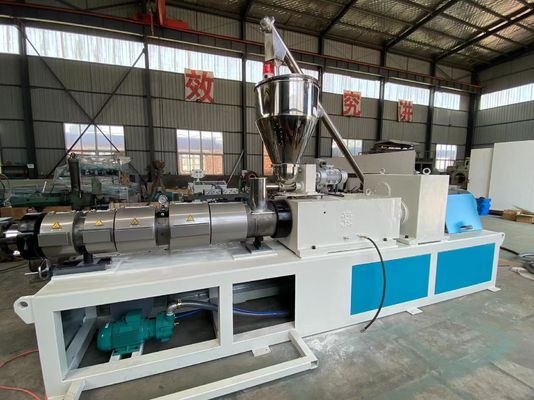 Tubo gemelo plástico automático del PVC UPVC CPVC del extrusor de tornillo que hace la máquina