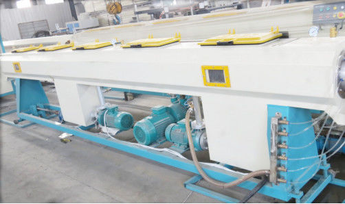 Extrusor plástico del tubo del PE PP que hace la línea de la protuberancia del tubo del HDPE de la máquina