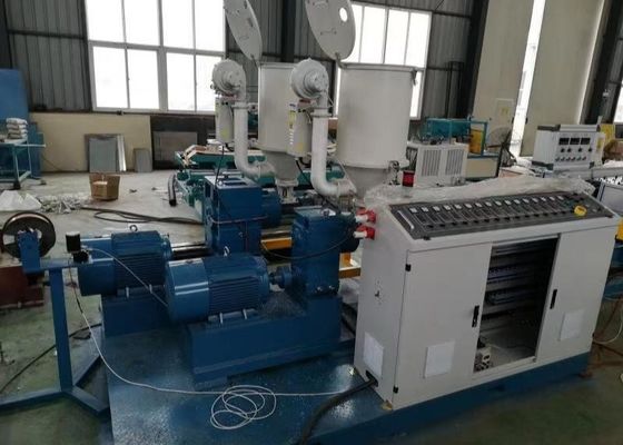 Cadena de producción acanalada de un sólo recinto de la protuberancia de la manguera 30KG/H