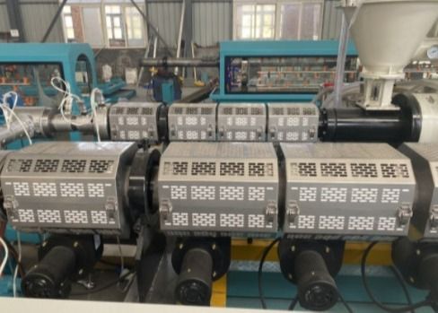 máquina del extrusor del tubo del tornillo PE del suministro de gas 120-220kg/h de 63m m sola