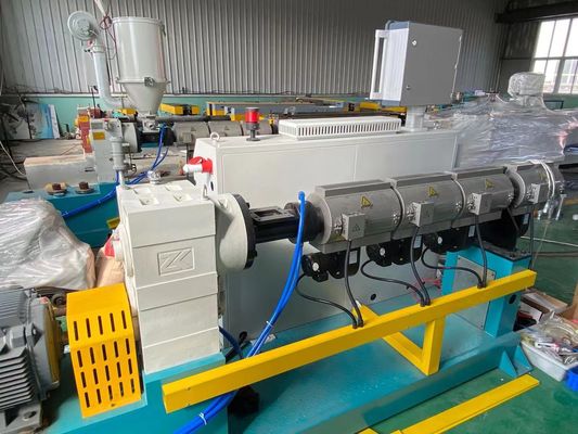 línea acanalada de un sólo recinto HDPE de la protuberancia del tubo de 90Kg/H 16-63m m del PE PP