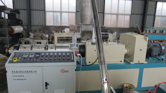 El PE perforó la máquina del extrusor del tubo del cable de la comunicación de los agujeros de Plum Blossom Grille Tubes With 7 o 9