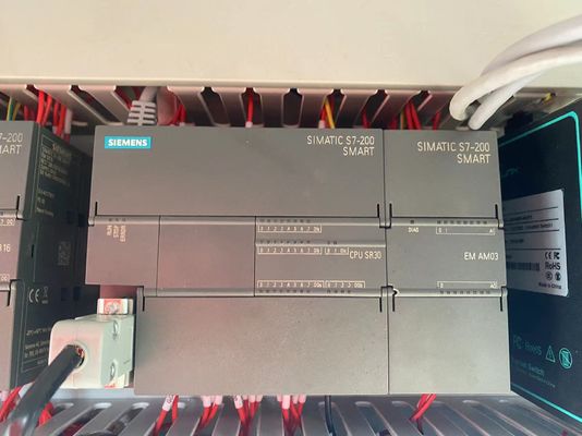 La línea plástica PLC automático de la protuberancia del tubo del PVC del drenaje del abastecimiento de agua controló