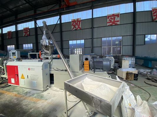 Línea de la protuberancia del tubo de gas del alambre del conducto eléctrico del drenaje del abastecimiento de agua del PVC de UPVC CPVC