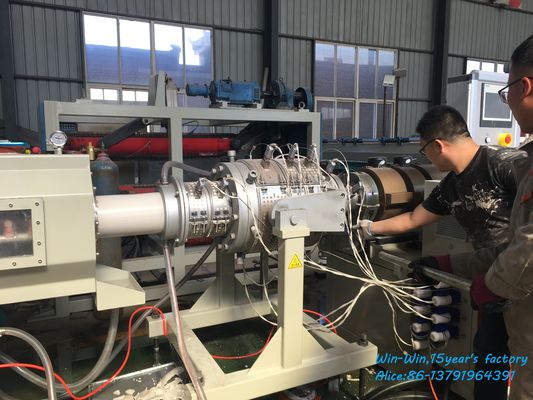 El PVC del HDPE PE PPR UPVC CPVC acanaló la cadena de producción del tubo para el alambre del conducto eléctrico