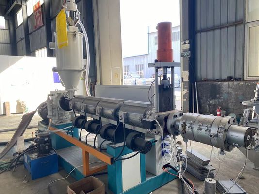 Línea de extrusión de la máquina de extrusión de plástico de un solo tornillo de tubería de plástico HDPE PP