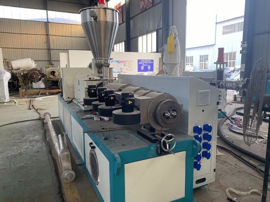 Línea de extrusión de tubería de PVC de tornillo doble cónico para drenaje de suministro de agua