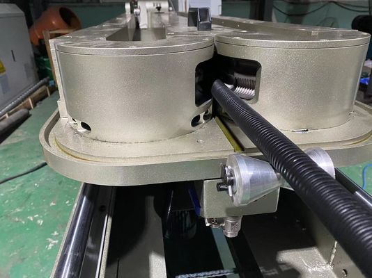 Línea acanalada de un sólo recinto plástica PLC de la protuberancia del tubo del PVC del solo tornillo PE PP