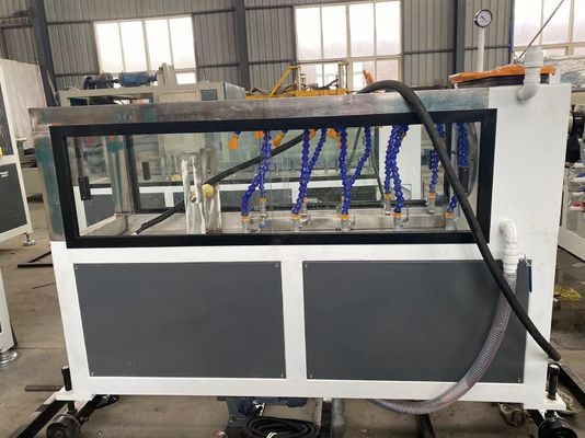 La máquina espiral del extrusor del tubo del carbono del PE telegrafía la cadena de producción protectora de la manga