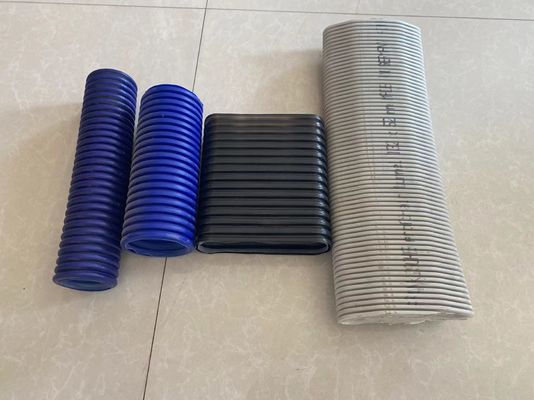 La pared plástica flexible del doble del aire fresco del HDPE acanaló la línea de la protuberancia del tubo