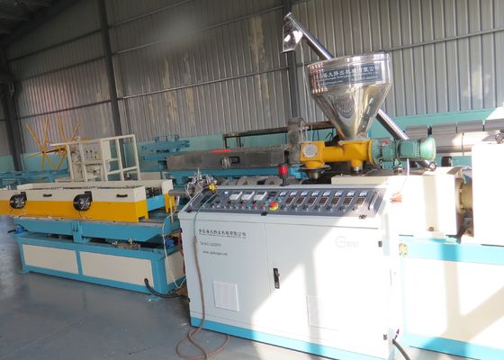 Línea acanalada flexible de la protuberancia del tubo del Pvc de 49m m
