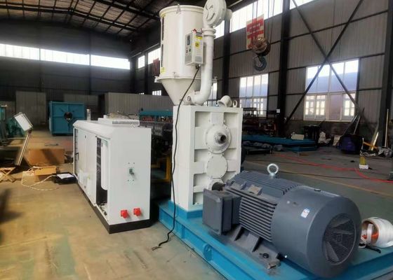 Máquina plástica 40r/Min del extrusor del tubo del conducto acanalado del alambre