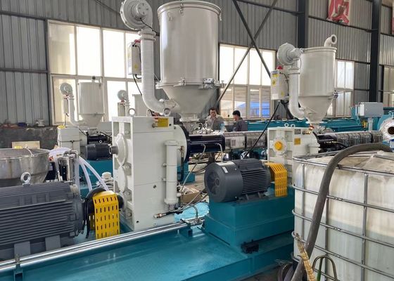 Cadena de producción plástica del tubo de la alcantarilla del drenaje del abastecimiento de agua tubo de la manguera del PVC de UPVC CPVC