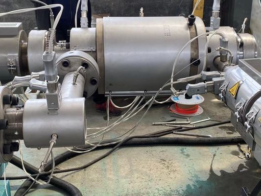 Cadena de producción plástica del tubo de tres capas PE tubo de gas de la energía del abastecimiento de agua de la irrigación por goteo