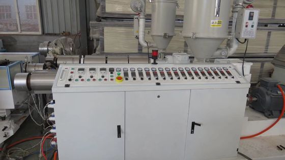 10-20 máquina acanalada de un sólo recinto del tubo del PVC PE PP de M/Min