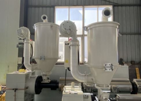 máquina del extrusor del tubo del tornillo PE del suministro de gas 120-220kg/h de 63m m sola