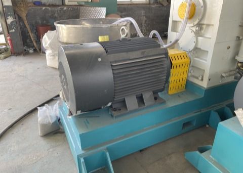 200-250 línea acanalada de la protuberancia del tubo de la pared del doble del kg/h PE/HDPE/PVC