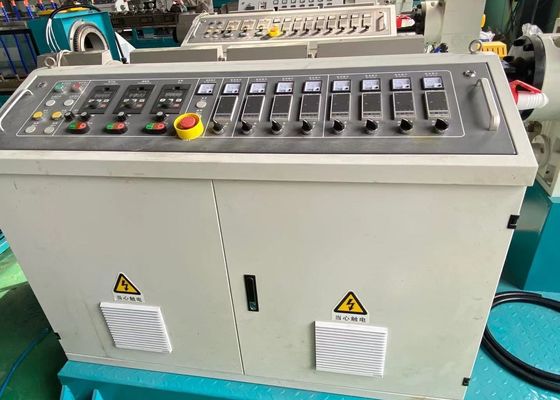 manguera de fuente de gasoil del agua de la máquina del extrusor de solo tornillo de 250-630m m