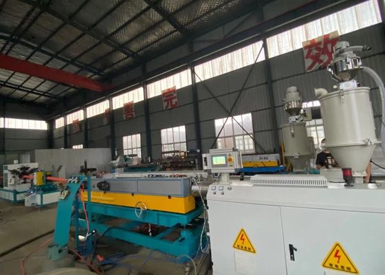 línea de extensión acanalada de un sólo recinto plástica del PVC de 50-110m m control del PLC