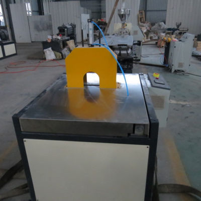 Cadena de producción de máquina de la protuberancia del tubo del PVC del motor 37KW extrusor de tornillo gemelo
